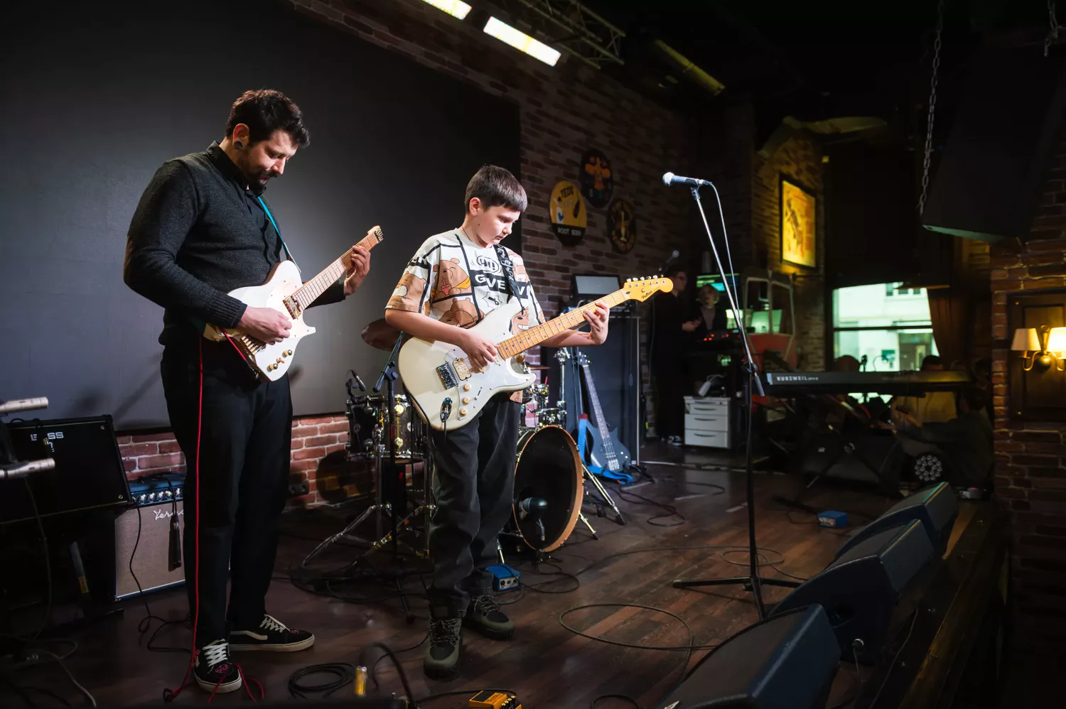 Уроки гитары