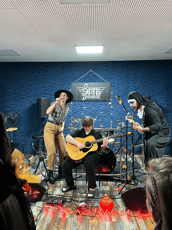 Музыкант в студии